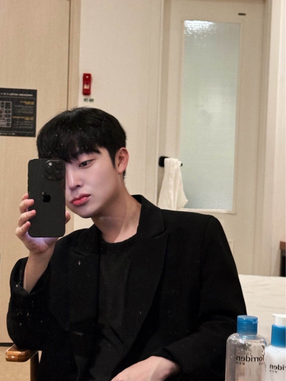 지 한