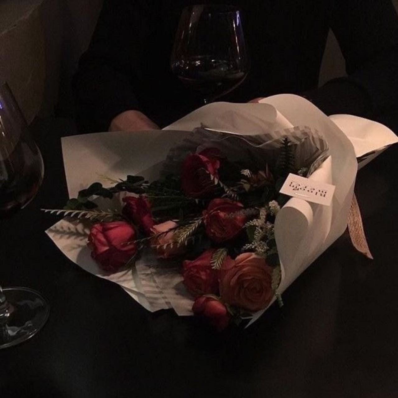 # 소수만 듣는 노래하는 집.