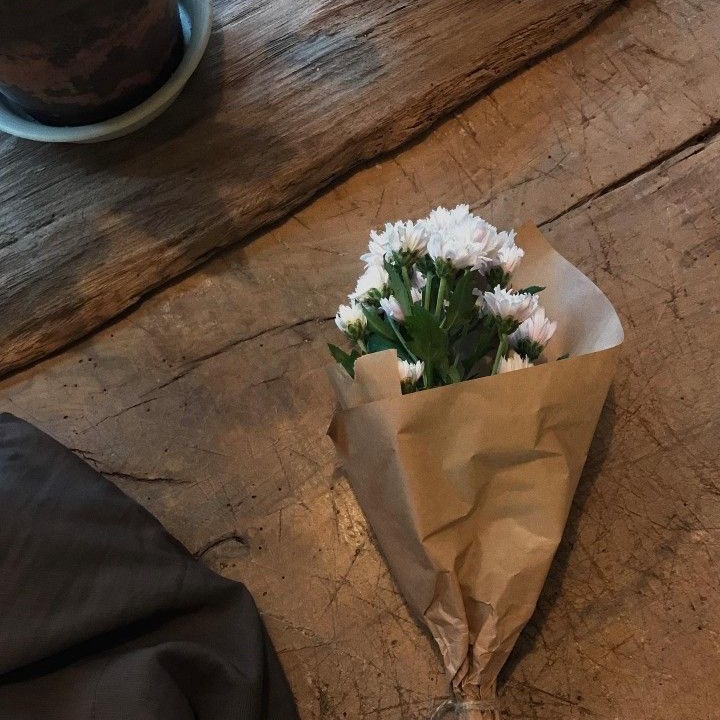사랑으로 이해하고 싶었으니까