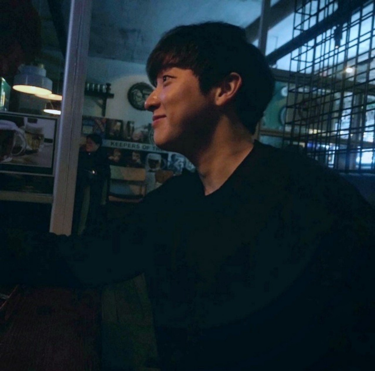 존 잘 중 저 음 ,