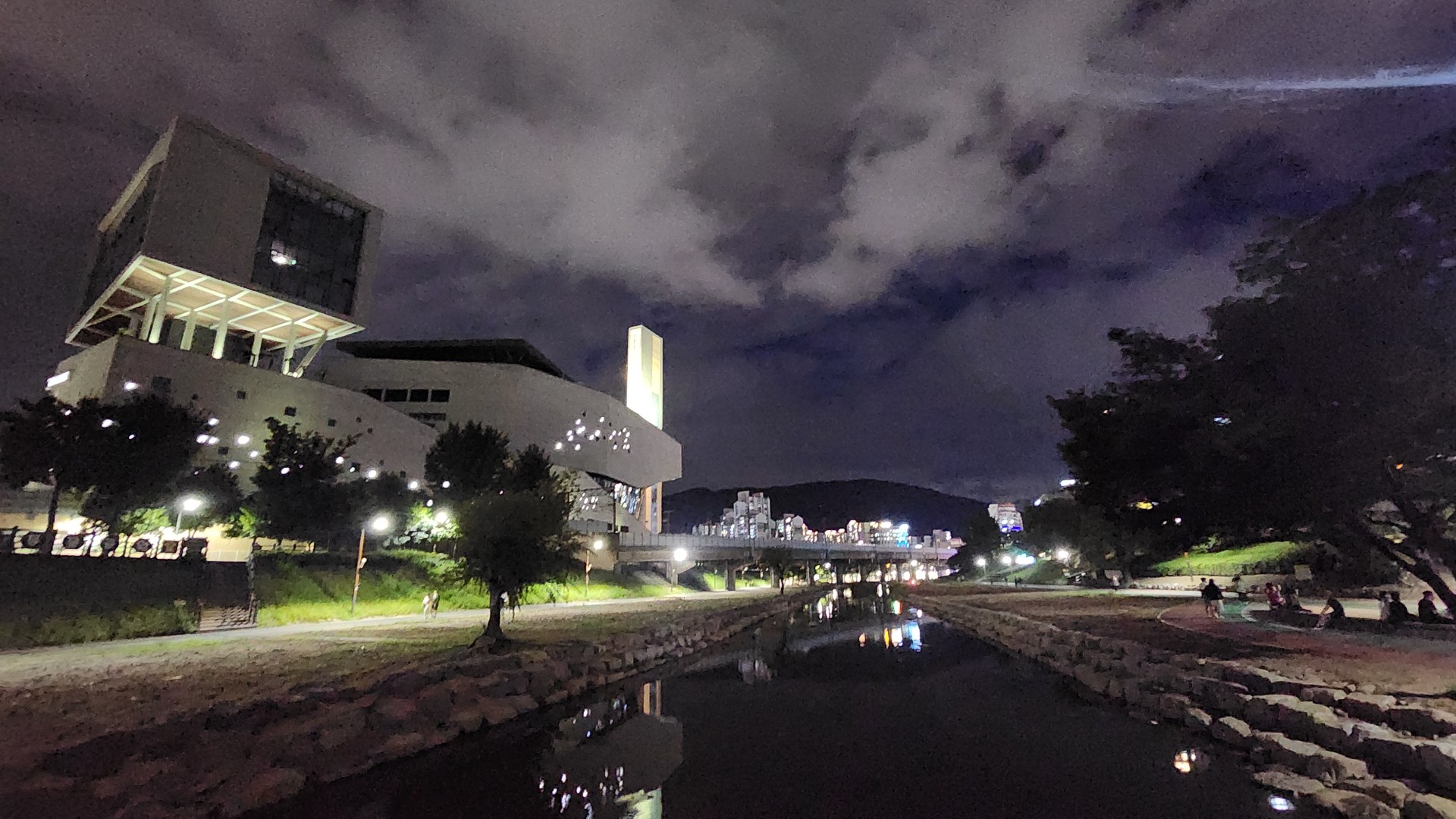 혼자 걷지 않을거예요/예람워십