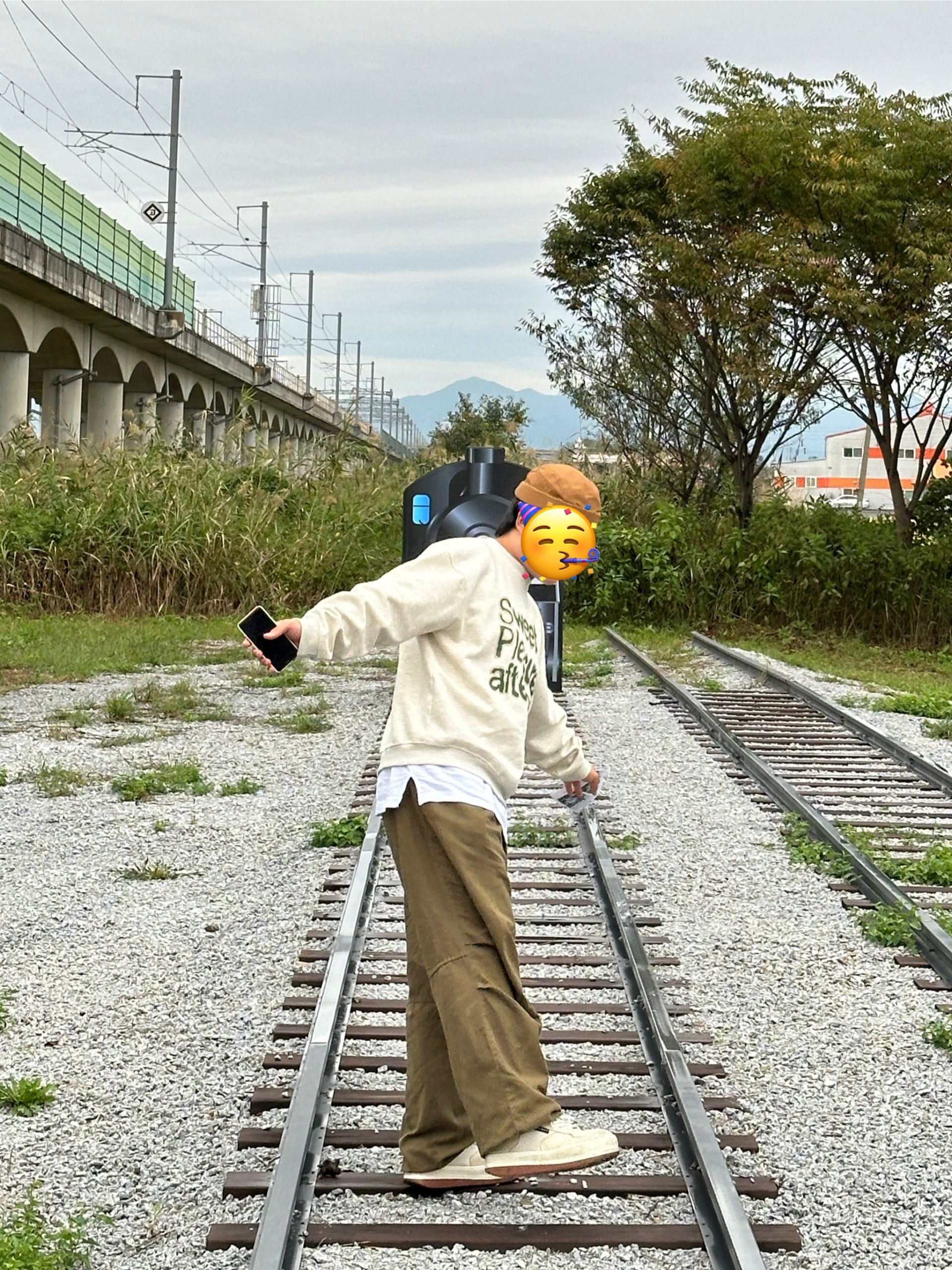 seven (with. TOY)
