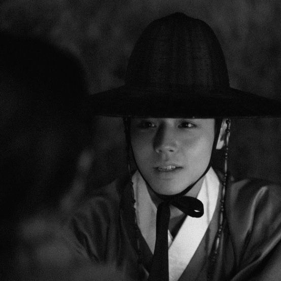 꽃이 피고 지듯이