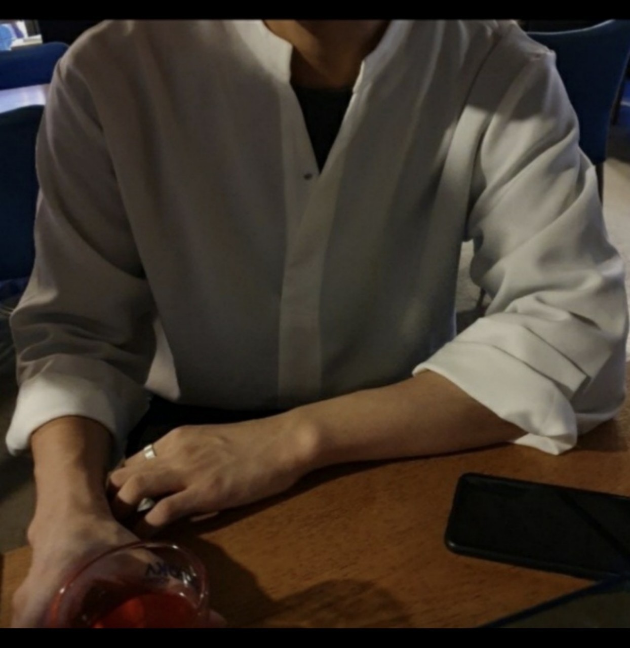 목소리 : )