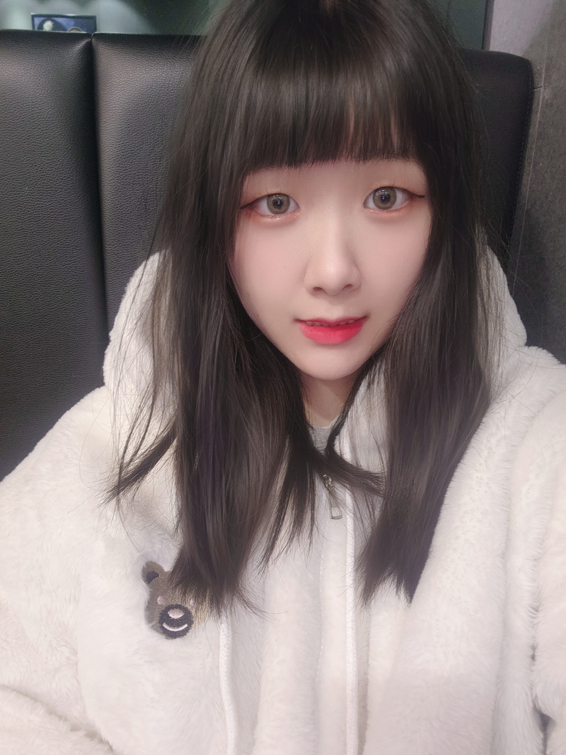 친해지기 쉬운데 갈방 없죠👻