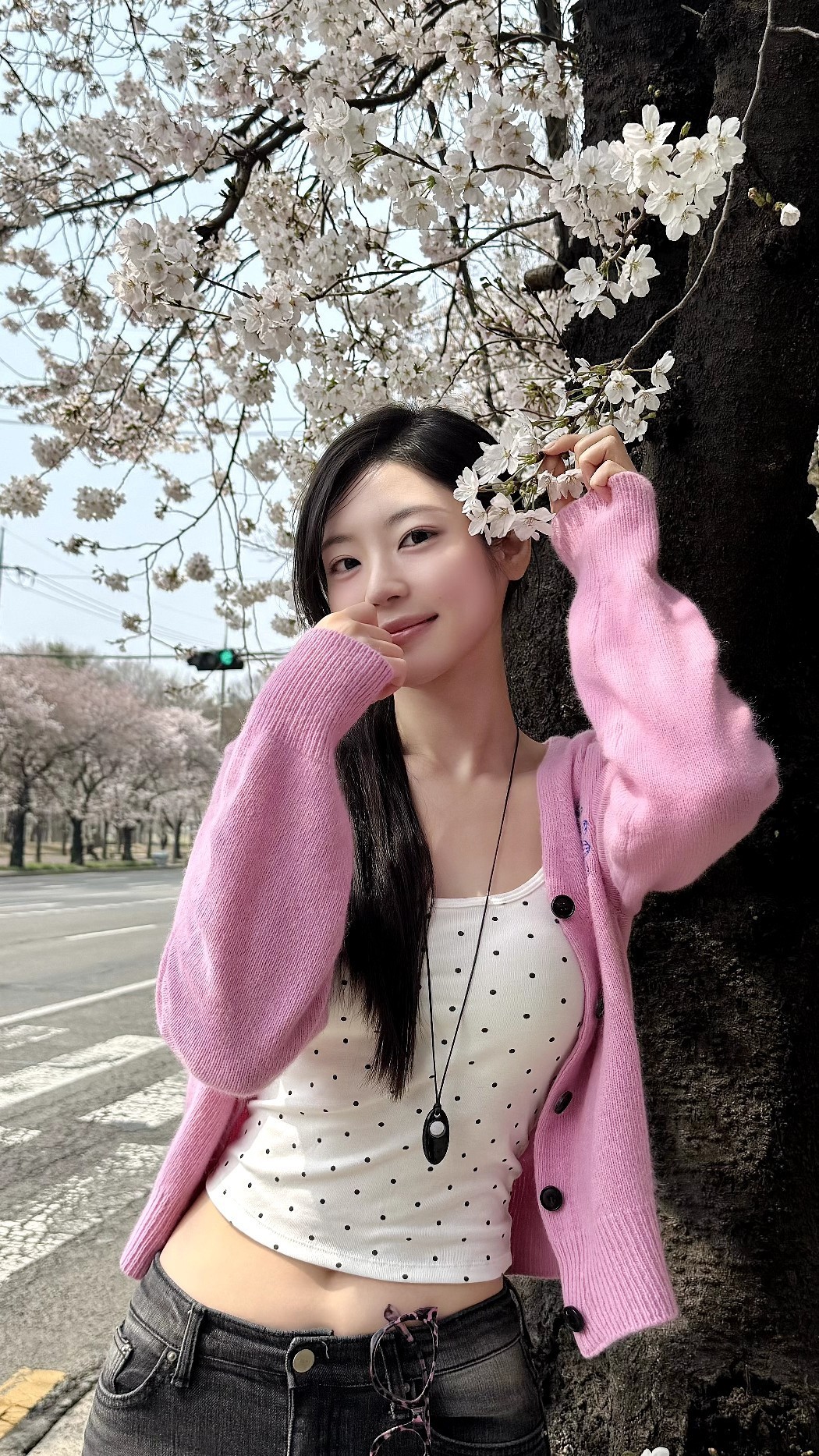 나랑 좀 더 잘래 ?