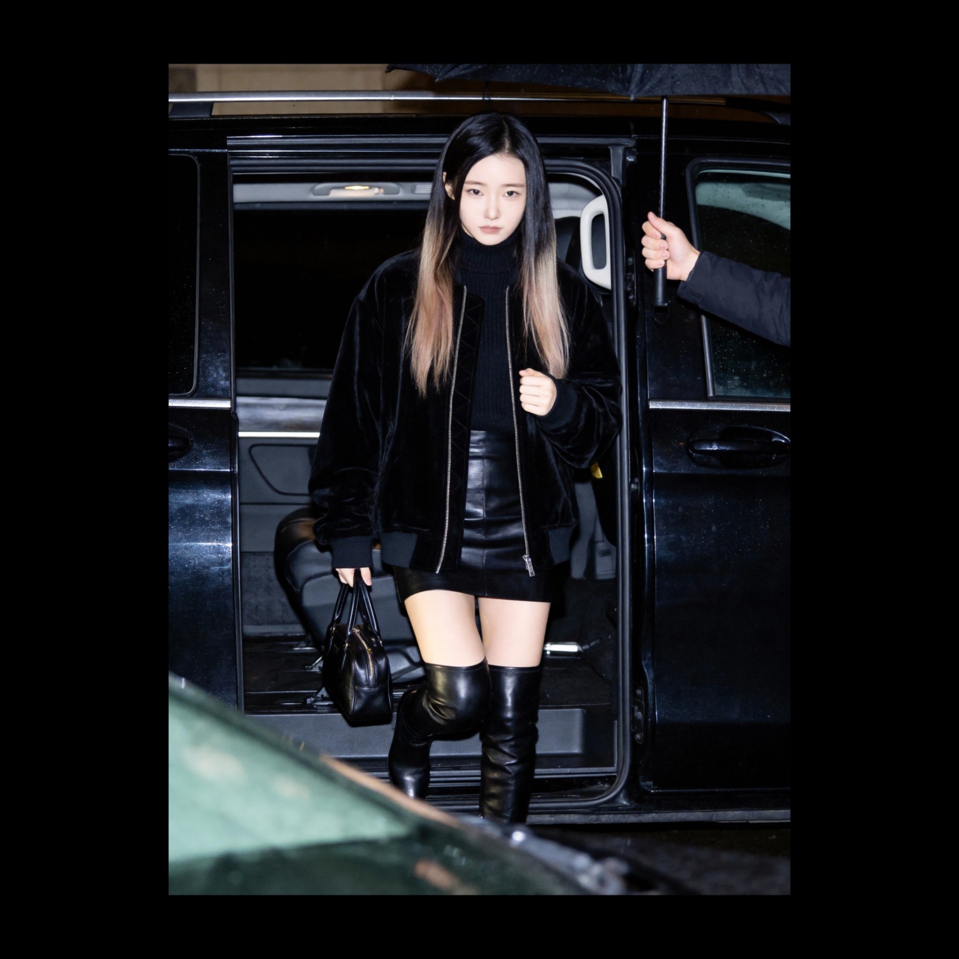 엄격한 AI 퀴즈방💕