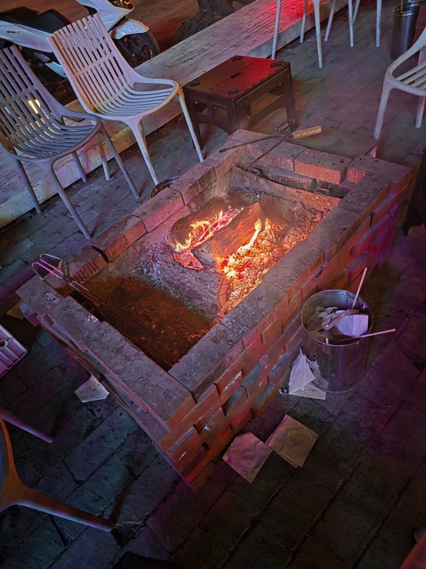 할꺼없는 애들끼리 모이는방