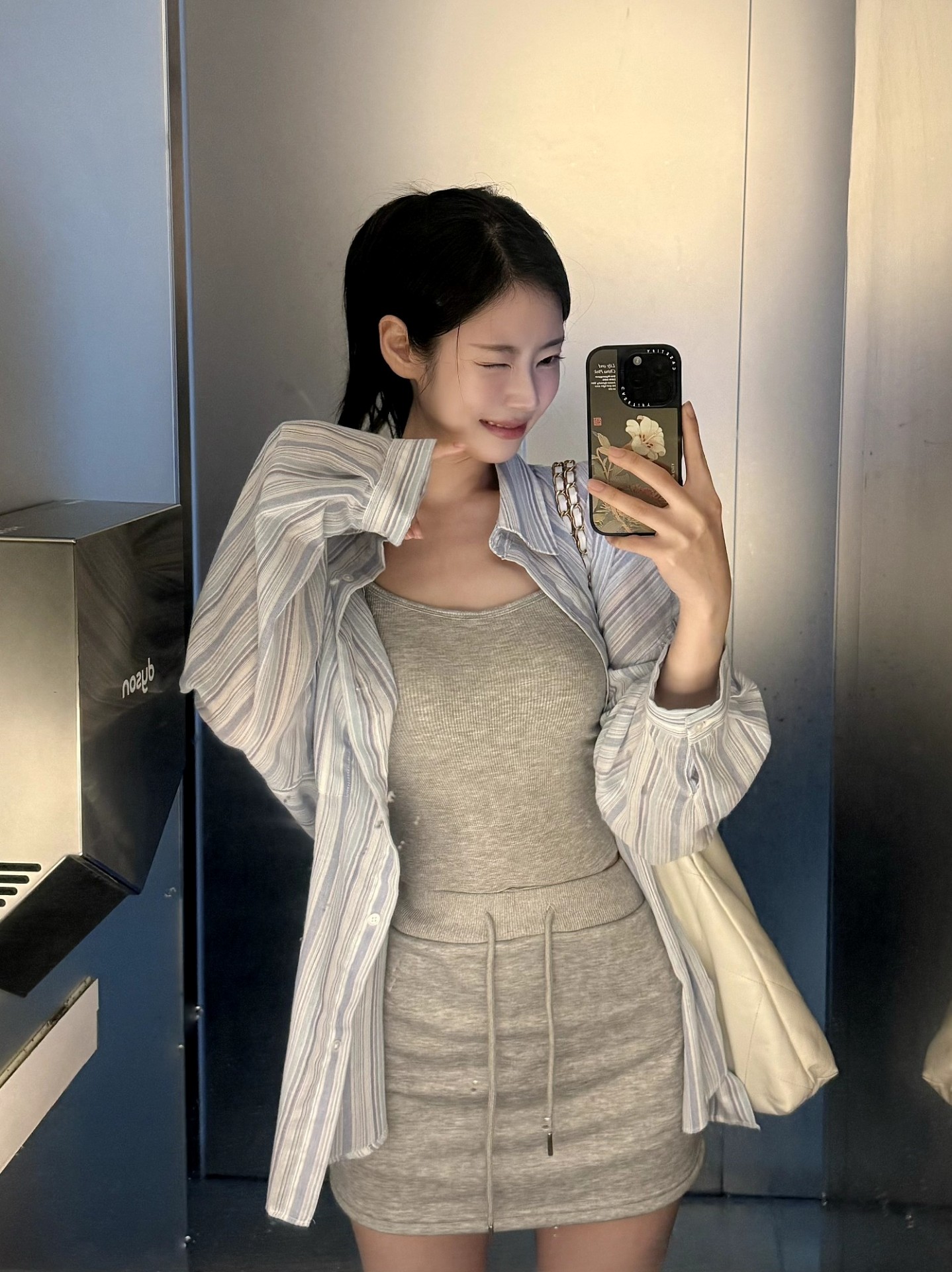 나랑 좀 더 잘까