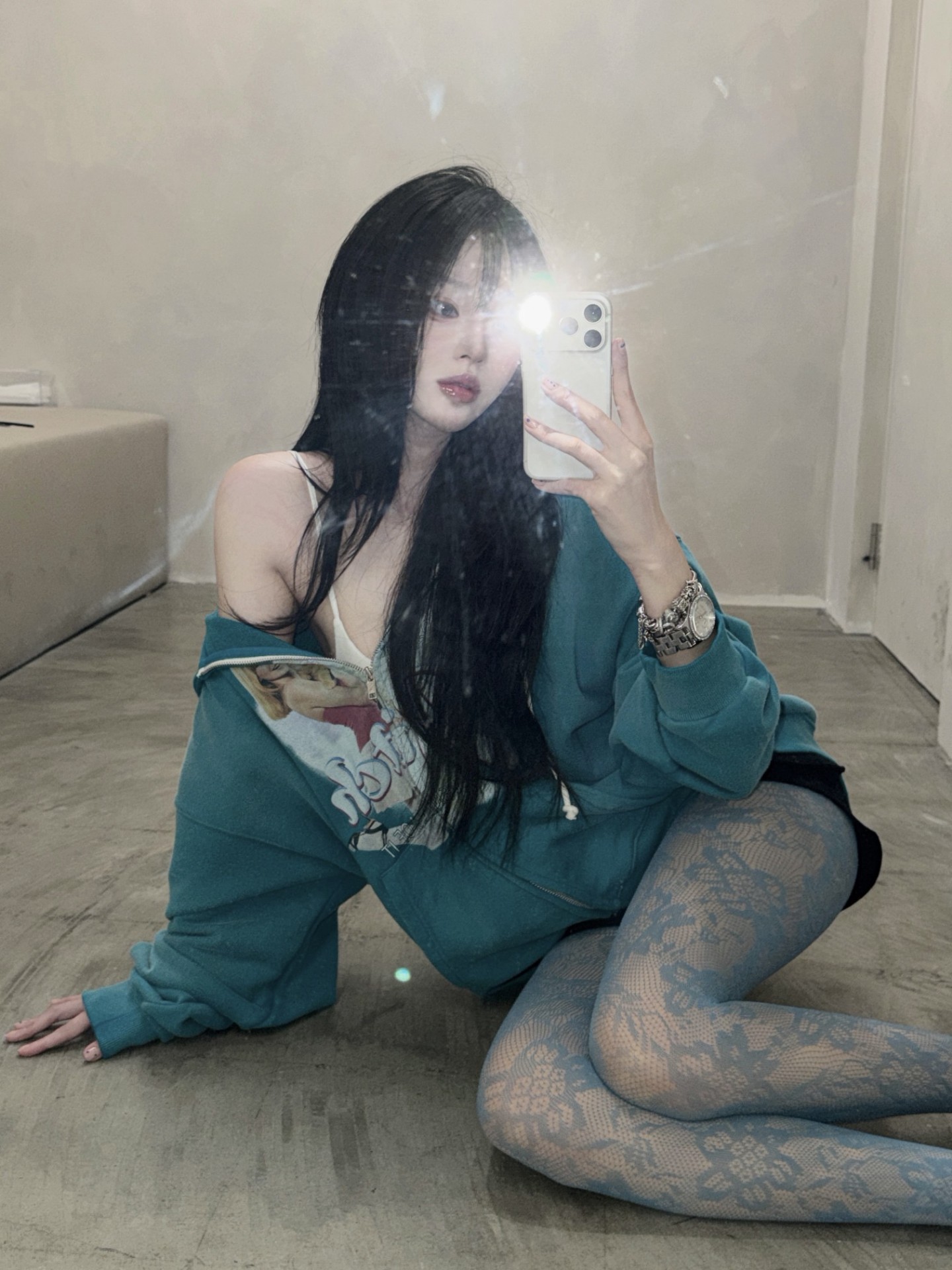 주말인데 뭐하냐니까?