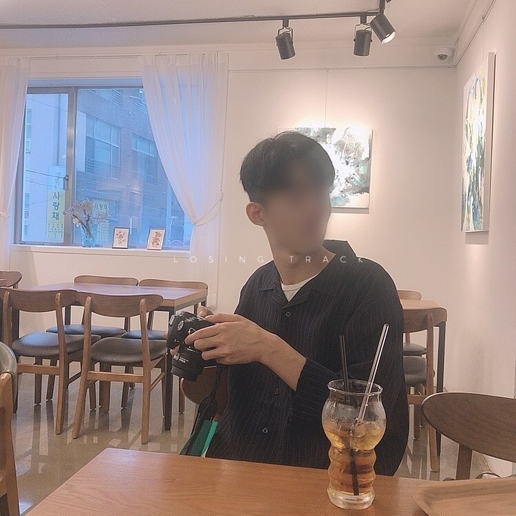 수다쟁이 있나요