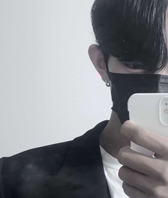✎ 너 누군데