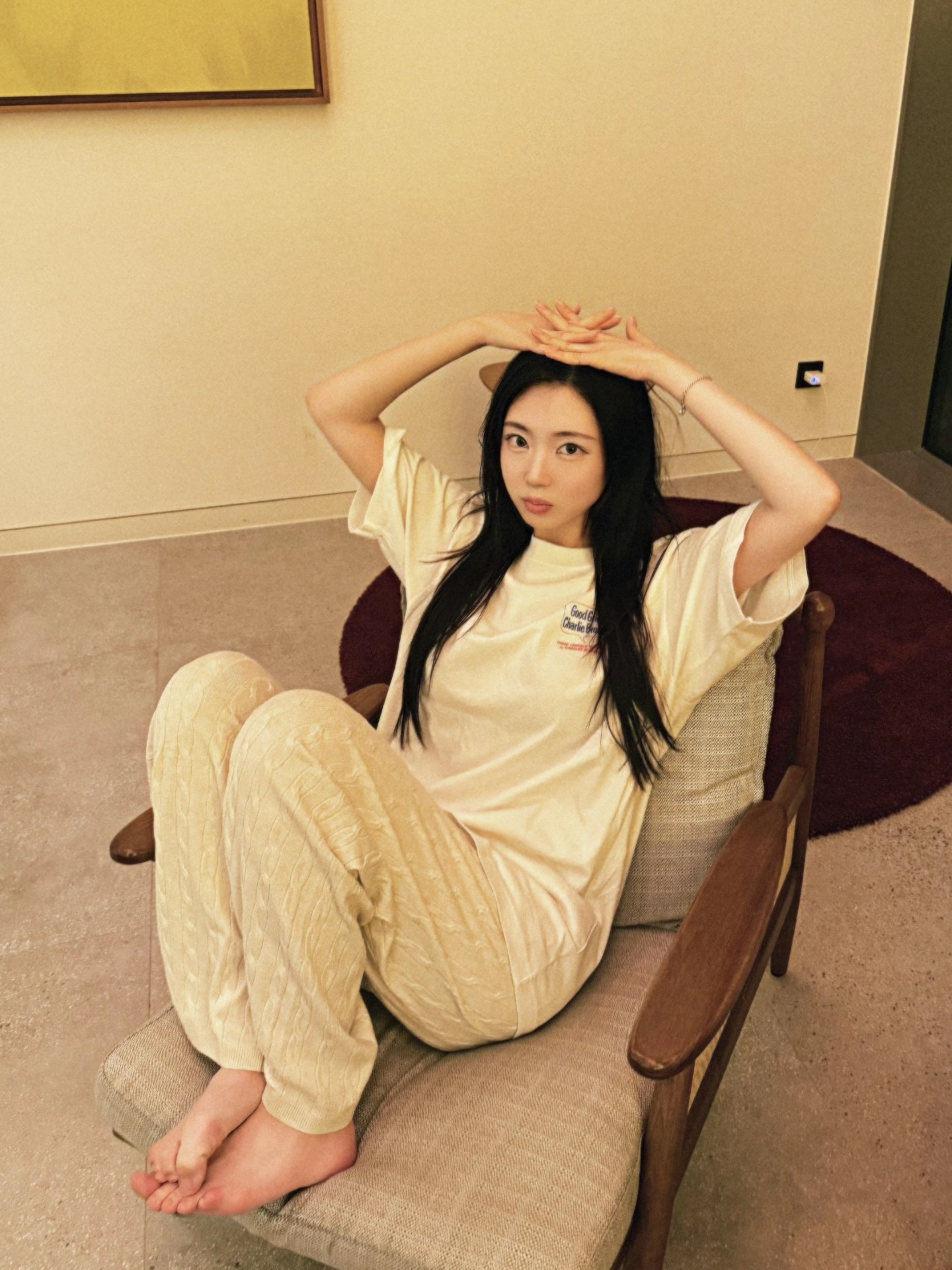 나랑 좀 더 뒹굴거려