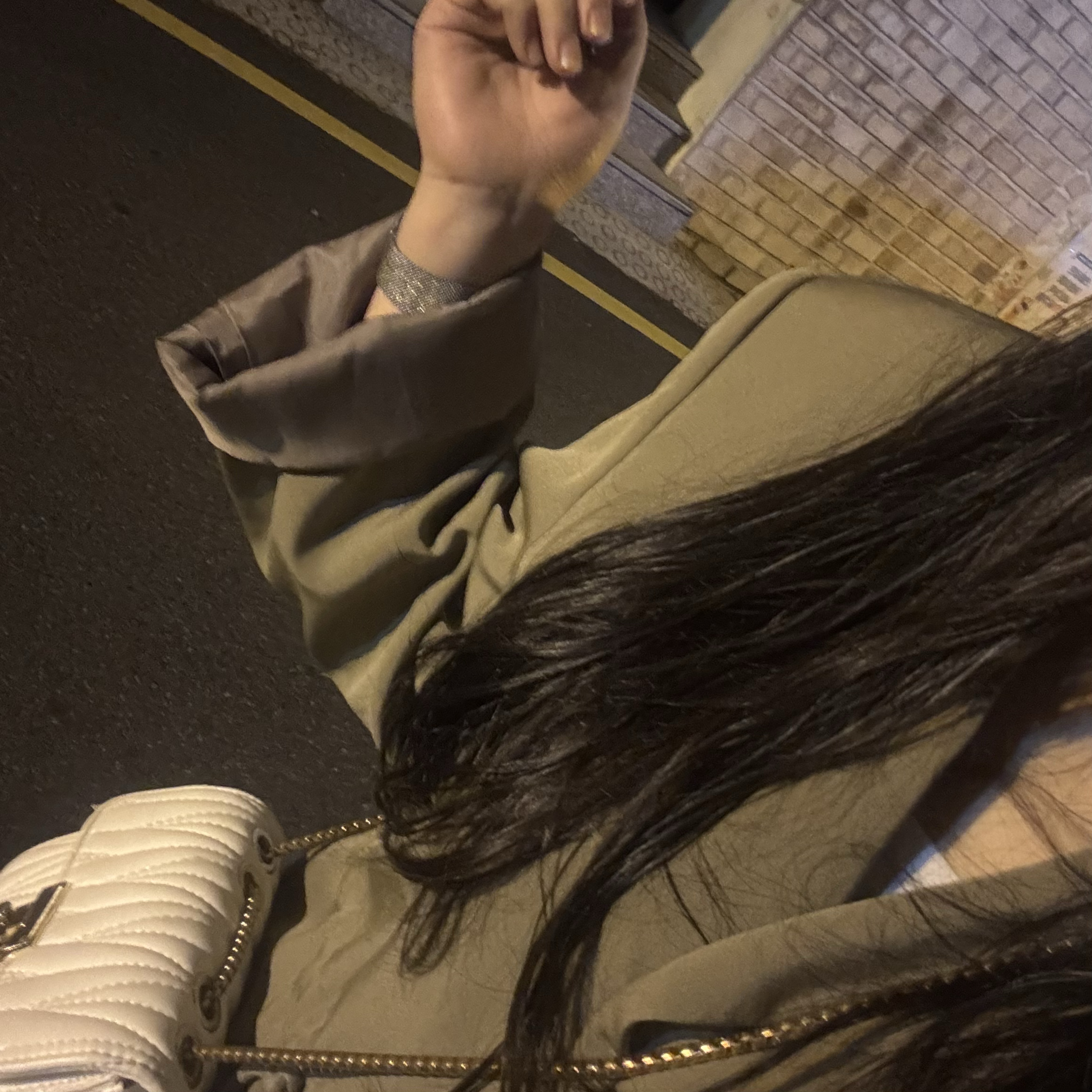 나오늘 외로워 ,, 달래줄 사람 ?