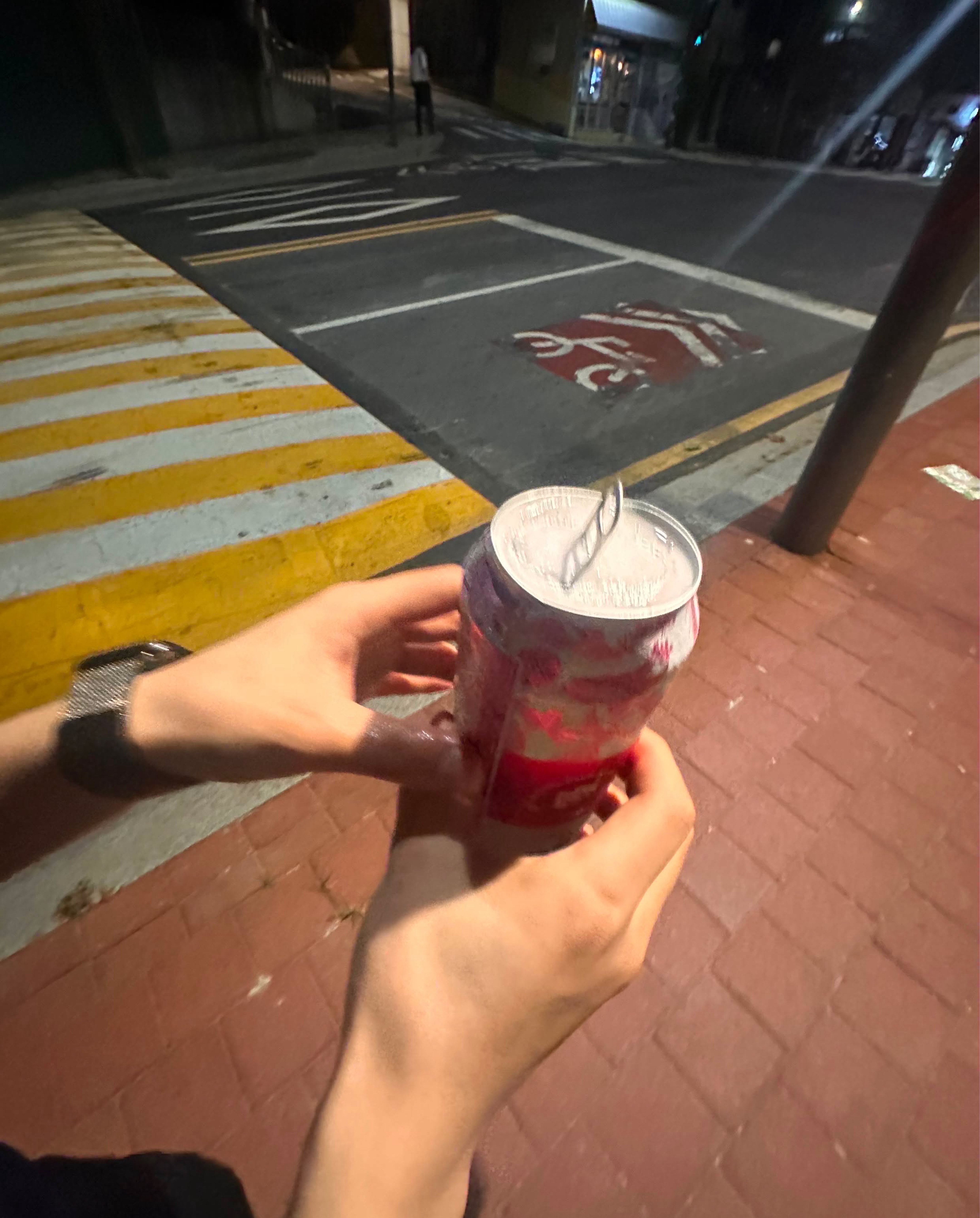 이 남자는 무료로 해드립니다.