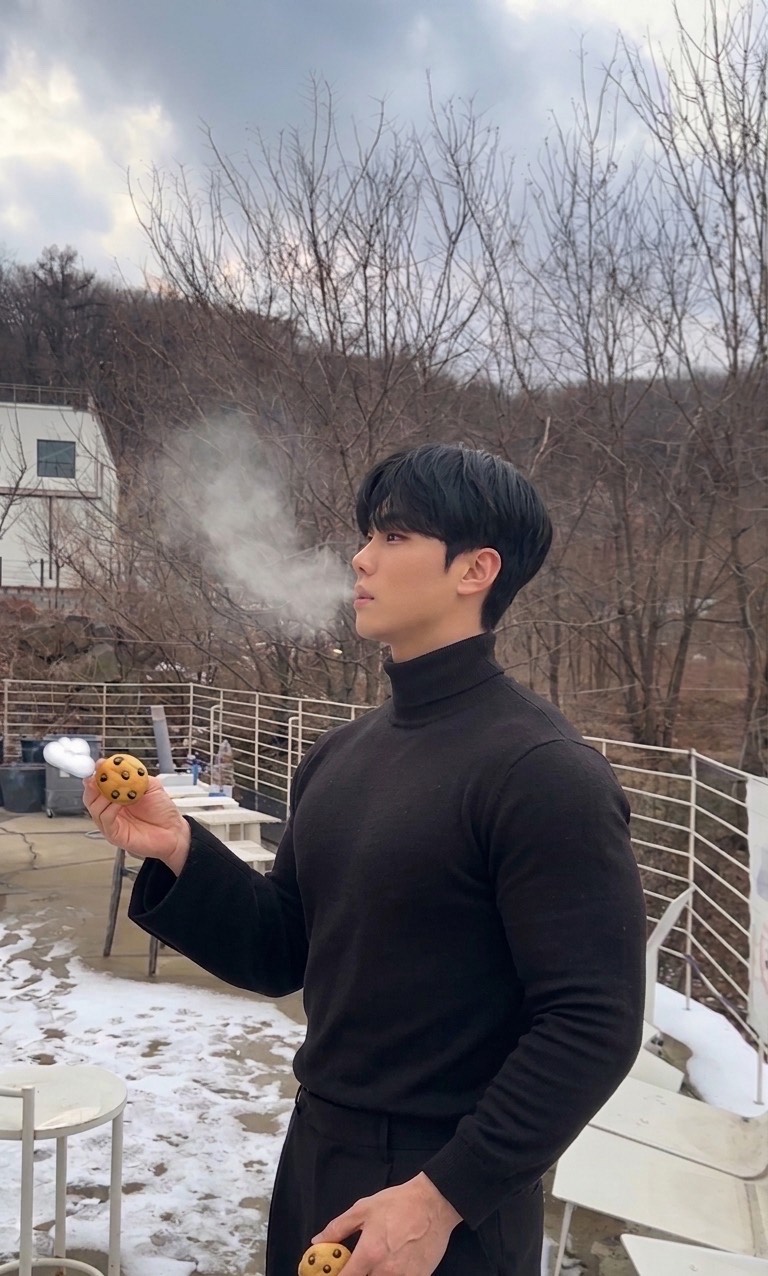 칭구할래? 응? 친구하자거