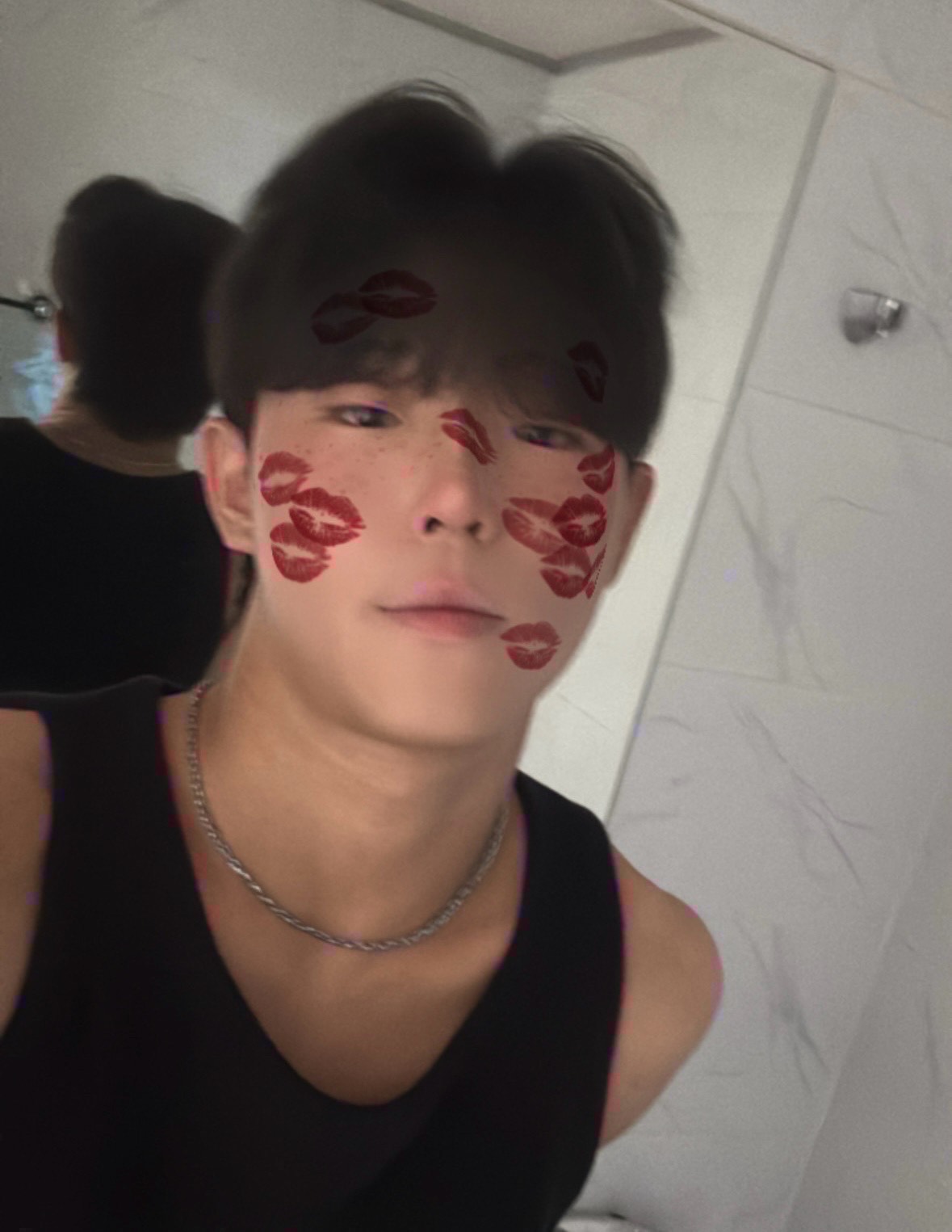 너 뭔데 