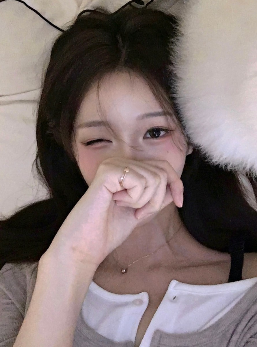 너의 낮을 채워줄게 🩷