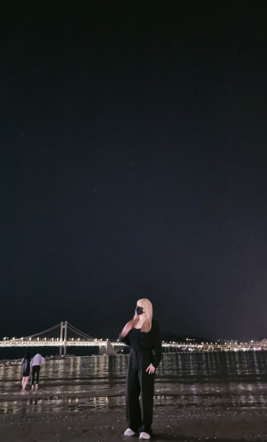 8월에도 목소리 존나 좋거든?