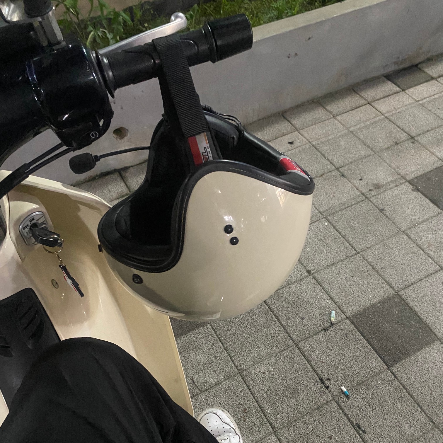 ///