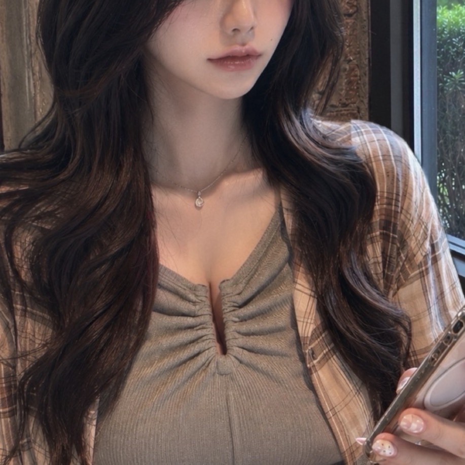 𝘔𝘦𝘳 𝘮𝘦𝘢𝘯𝘴 𝘴𝘦𝘢.