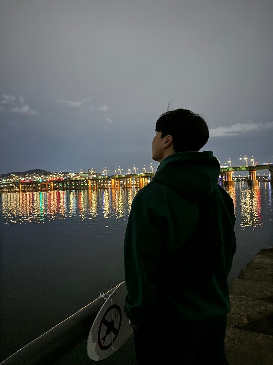 # 새벽 , 노래
