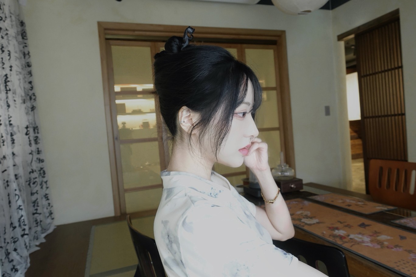명절이라 잠들기 싫지