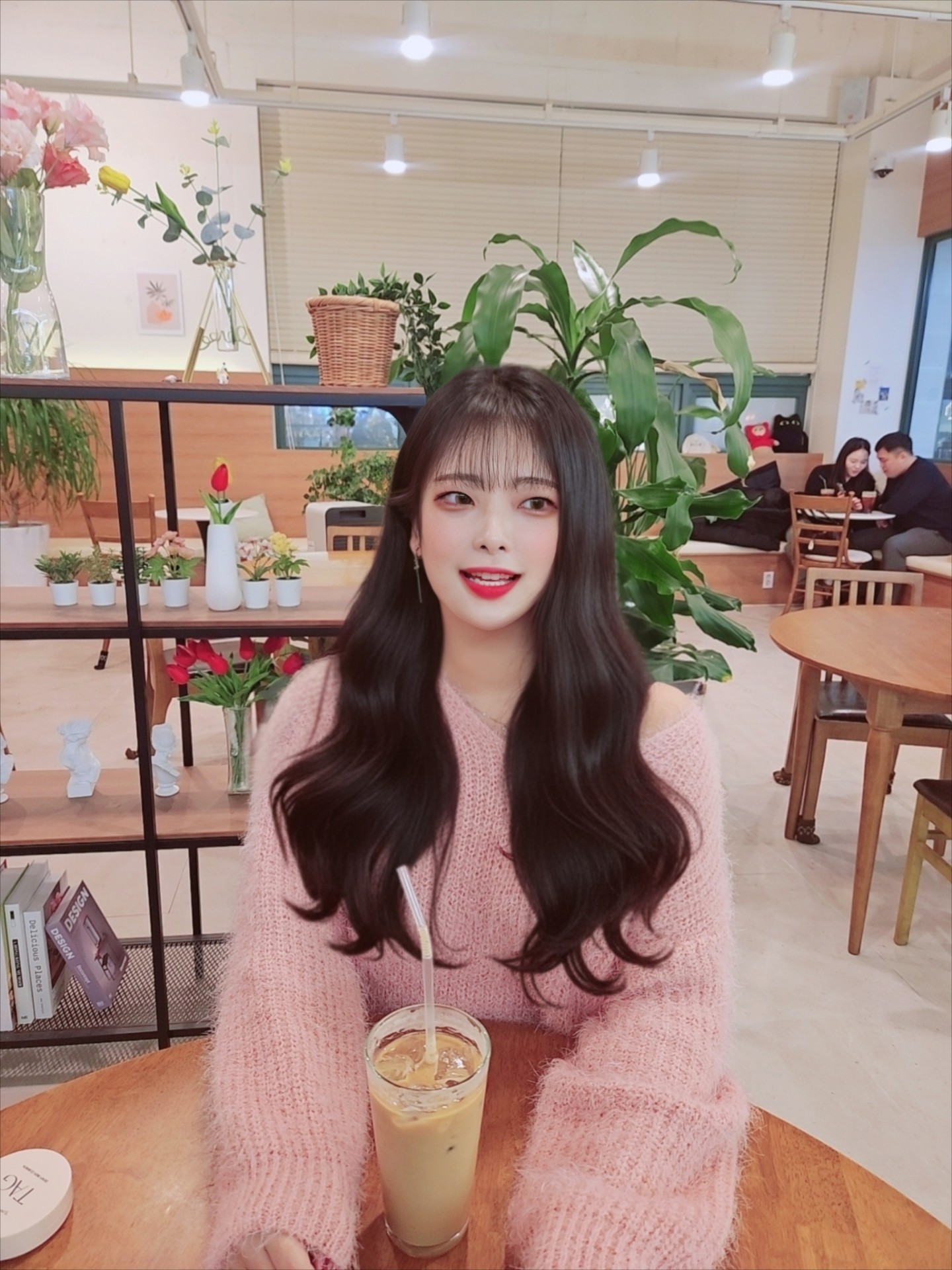 네 취향일 것 같은데 ,