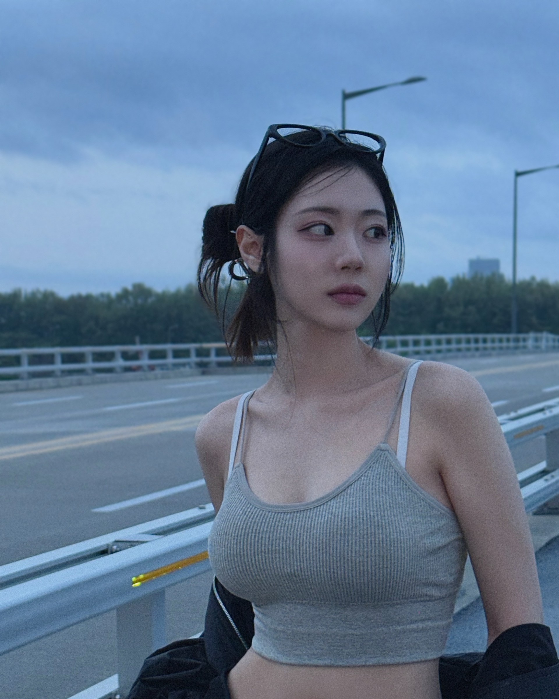 이제 일어날까 ?