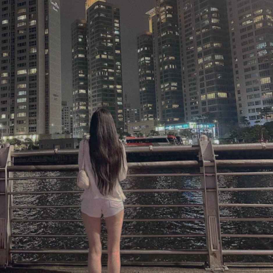 웅 나는 내일 일 쉬어 ㅎㅎ
