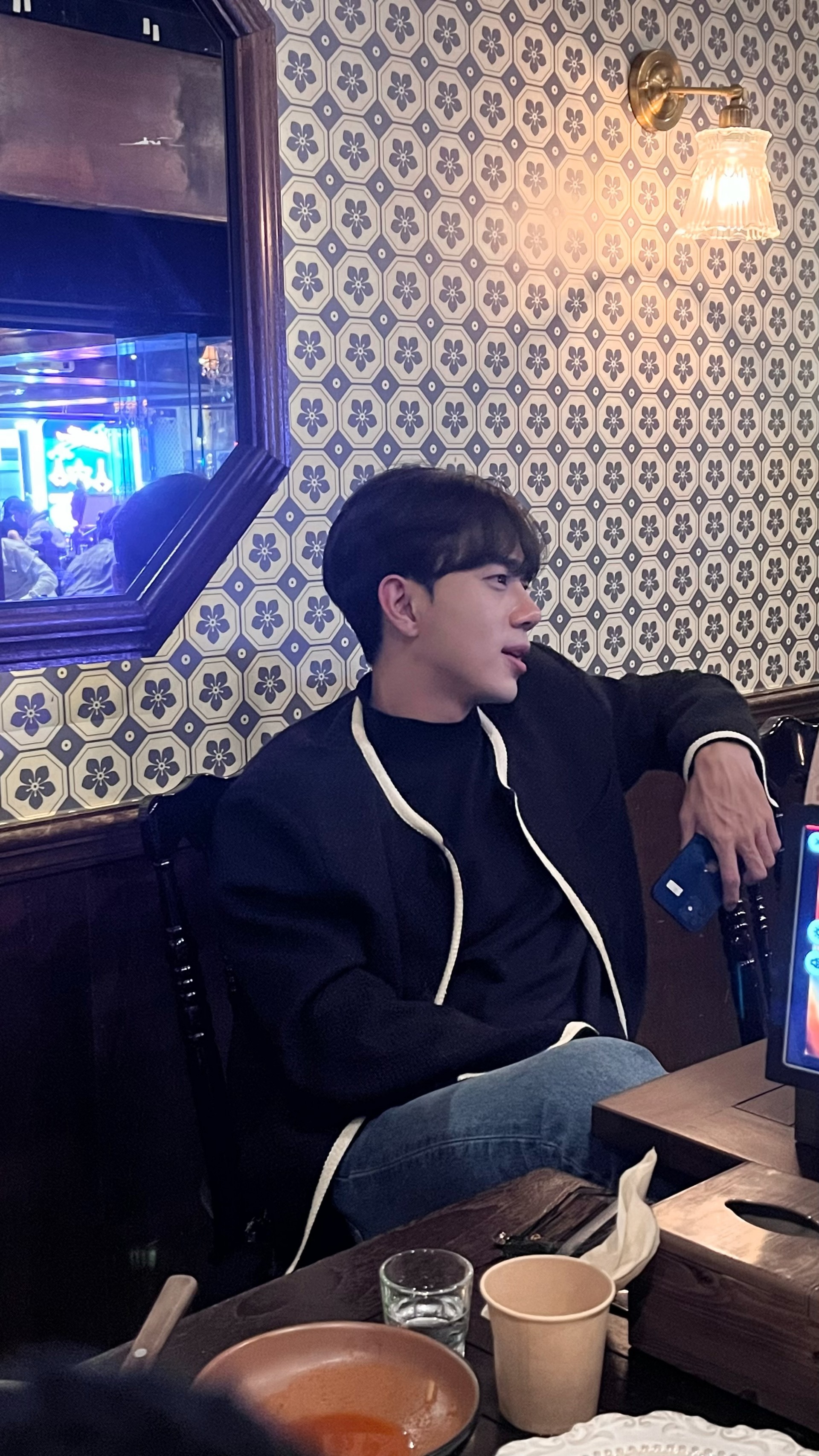 #롤체 다야달리기 시작.