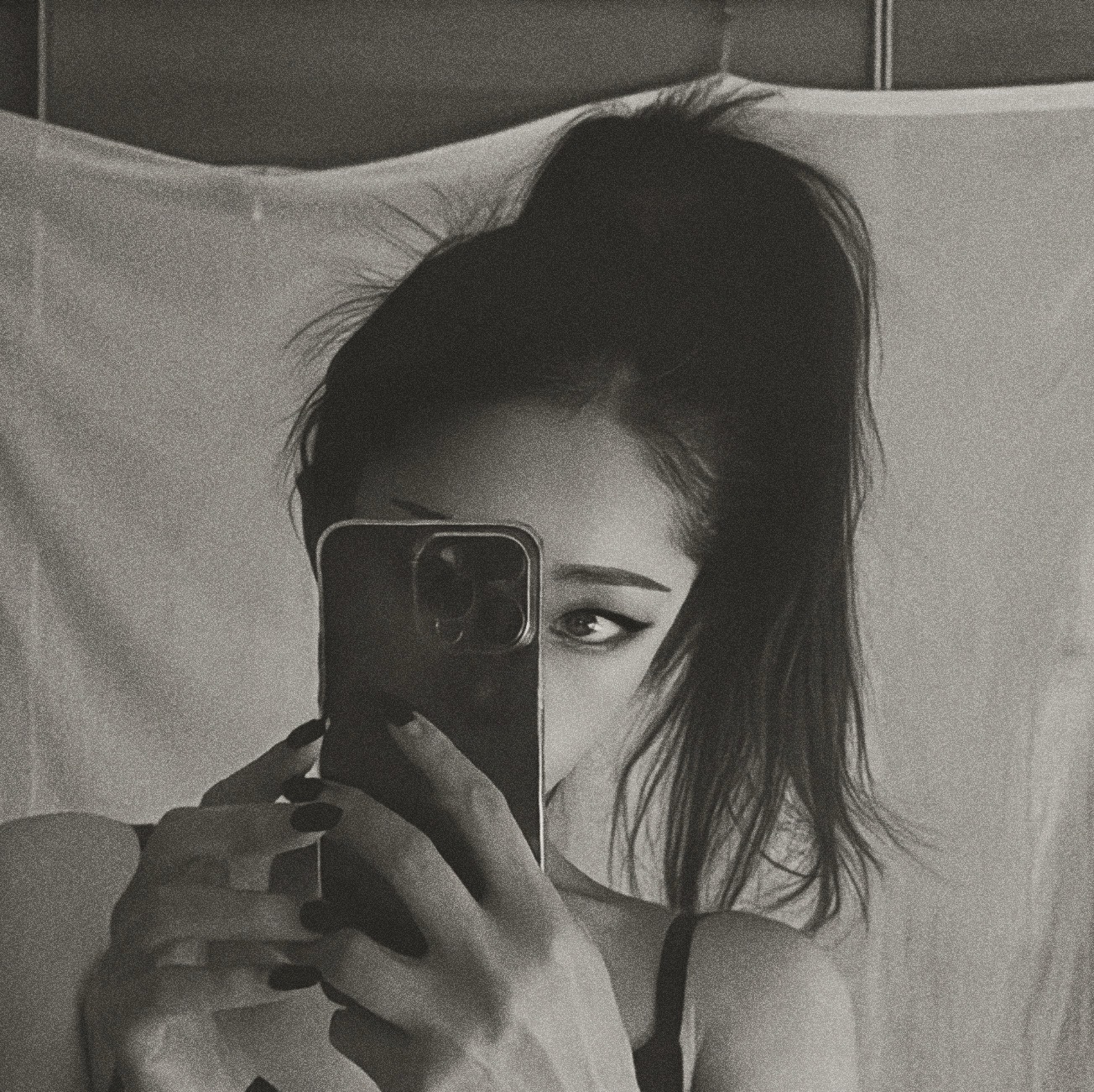 𝘮𝘰𝘰𝘯 𝘧𝘭𝘰𝘸 , 