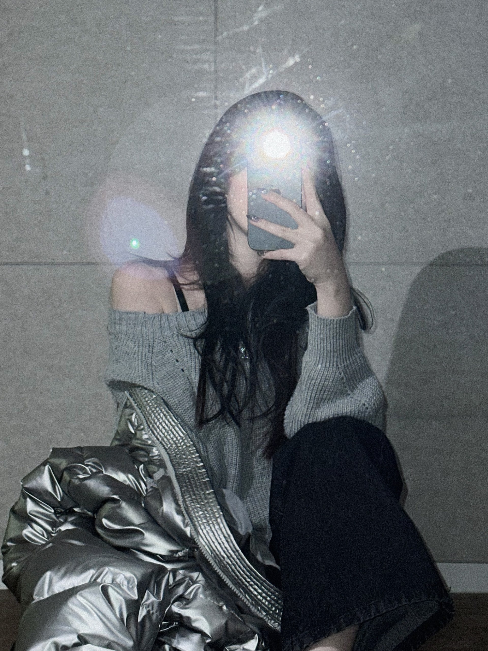 옆에 누워 좀 더 자야지