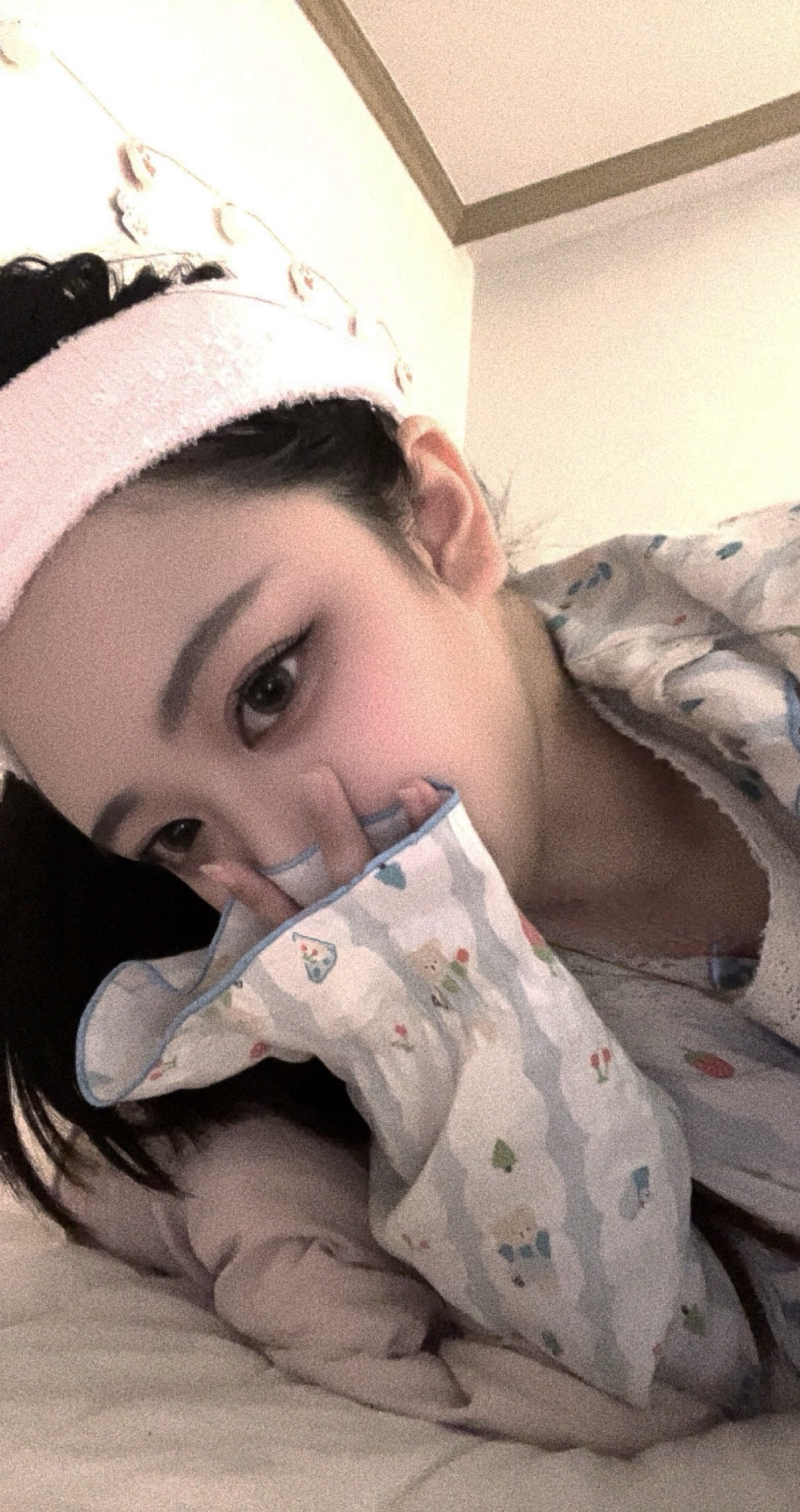 너 나 보구싶오찌 ?