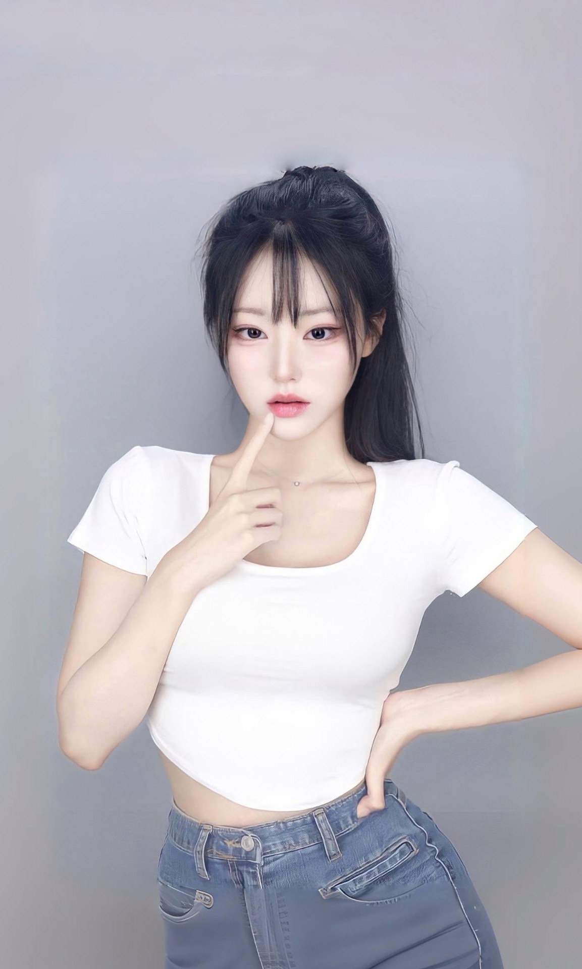 차가운 얼굴에 그렇지못한 태도