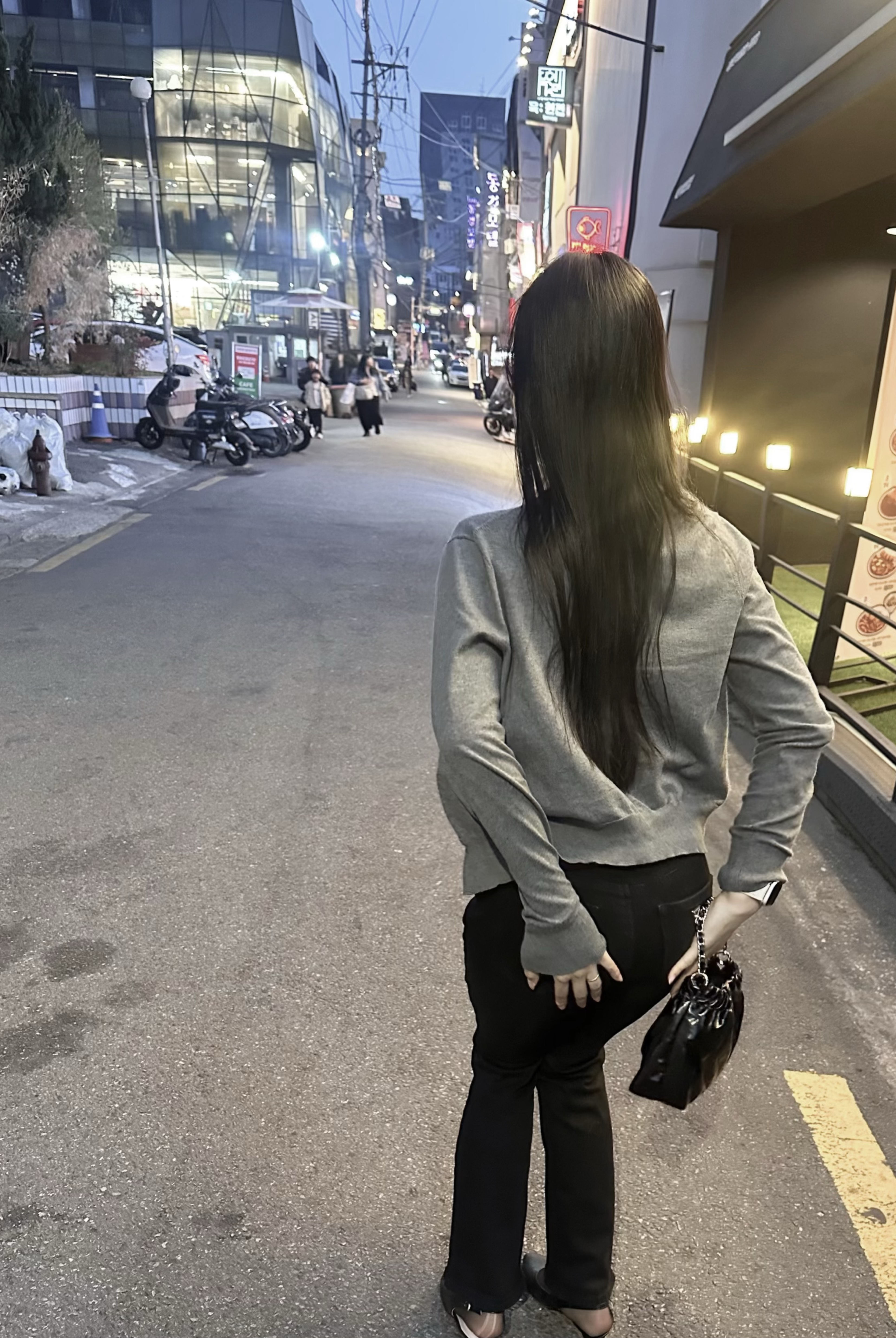 𝐒𝐚𝐧𝐭𝐚 𝐭𝐞𝐥𝐥 𝐦𝐞 ❣️✨