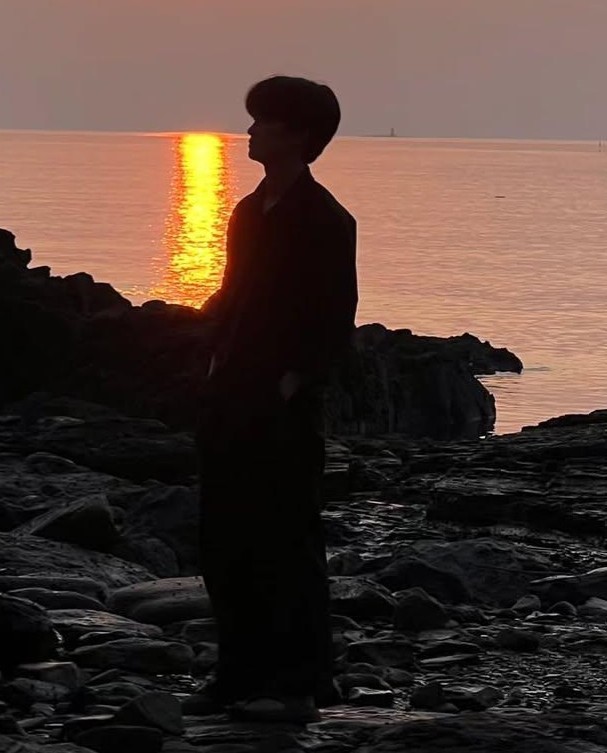 매우 음탕스러운.