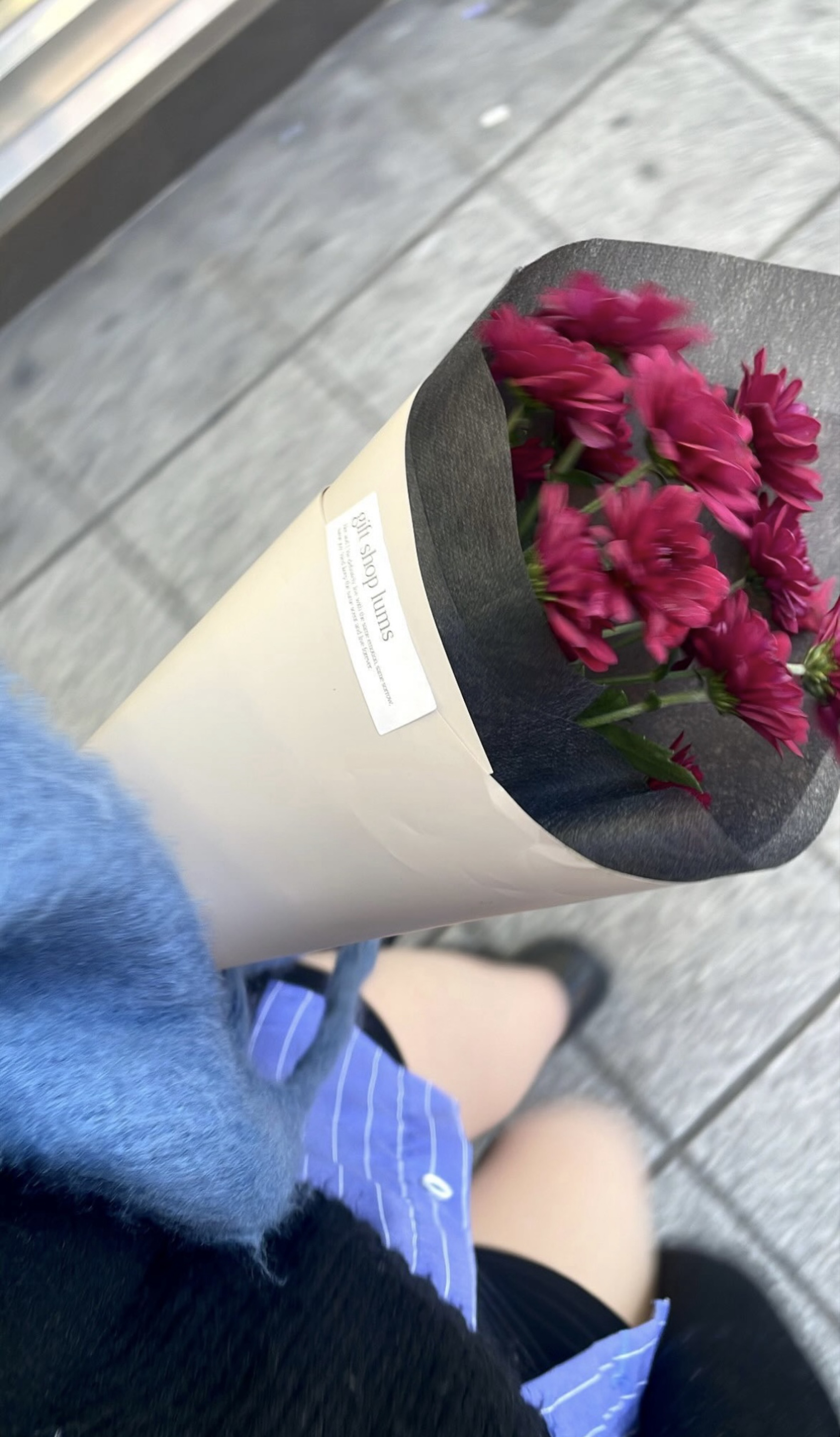 웃을 수 있는 날이 되시길