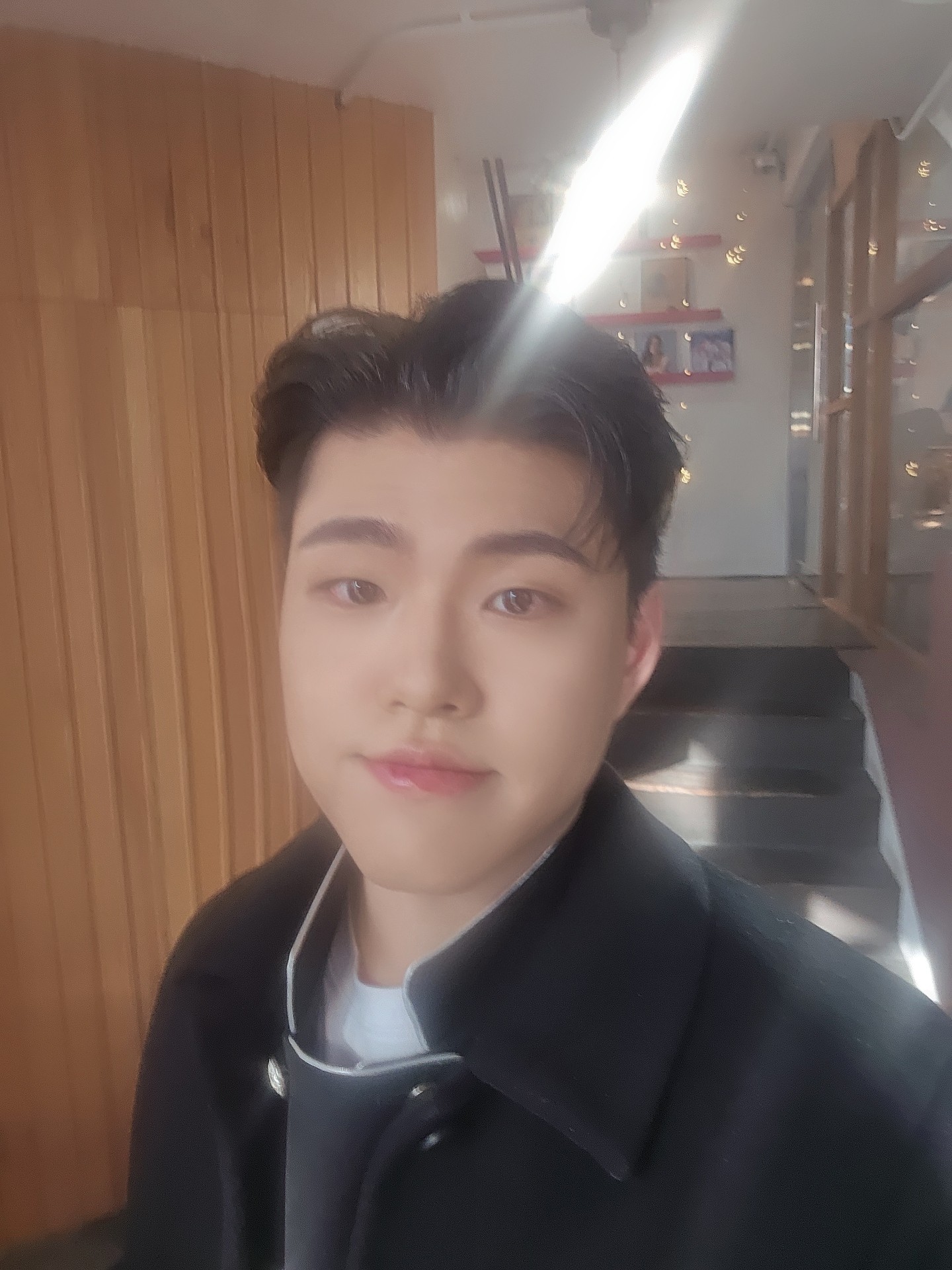 제복한스 현실강림