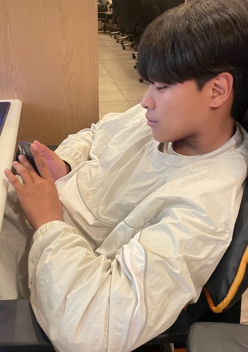 나만 일 중이야 