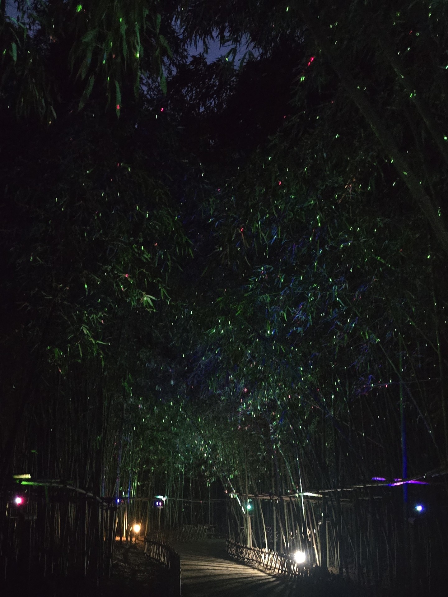 잠이나 자자..노멘트