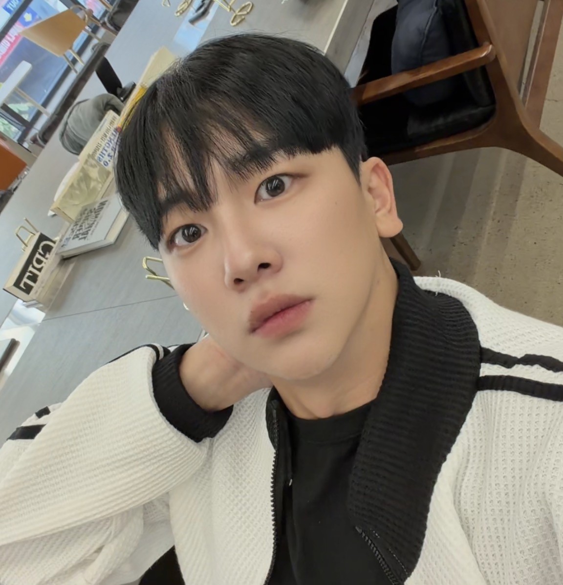 #오늘오후 9시입니다 !