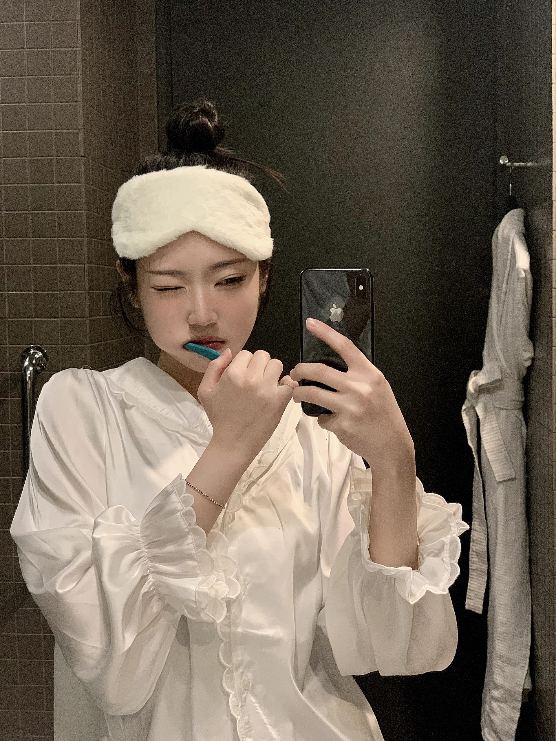 나랑 좀 더 잘까