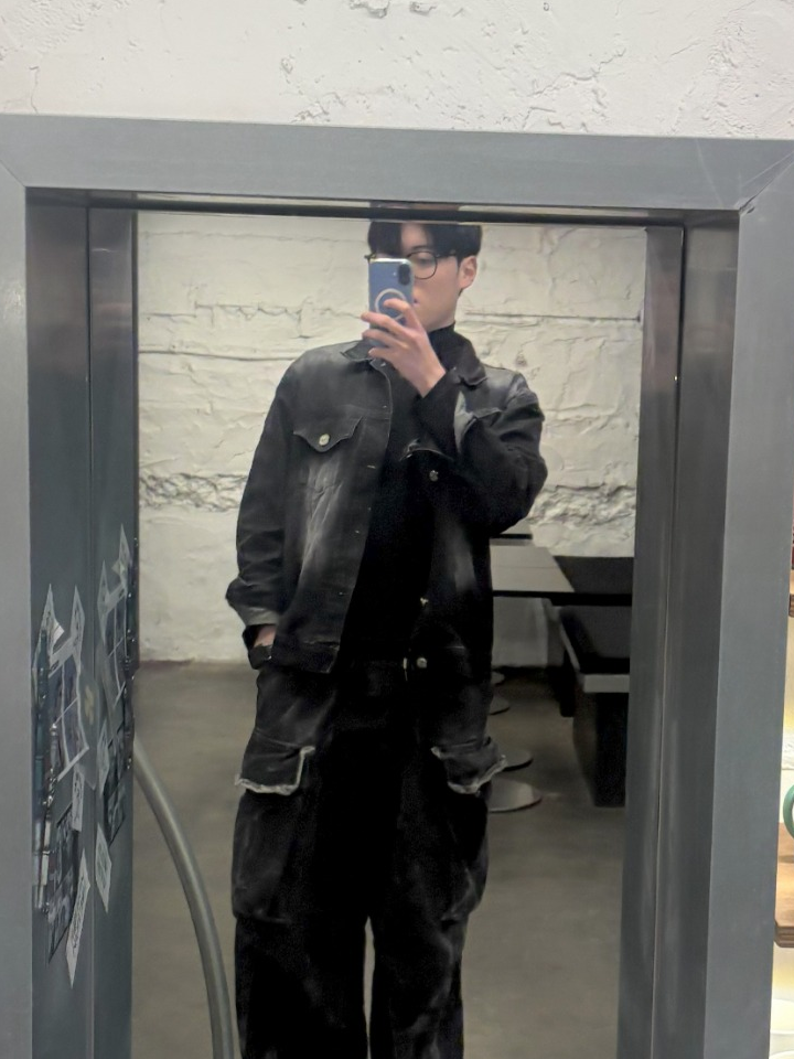 빨리 와서 나 쓰다듬어줘