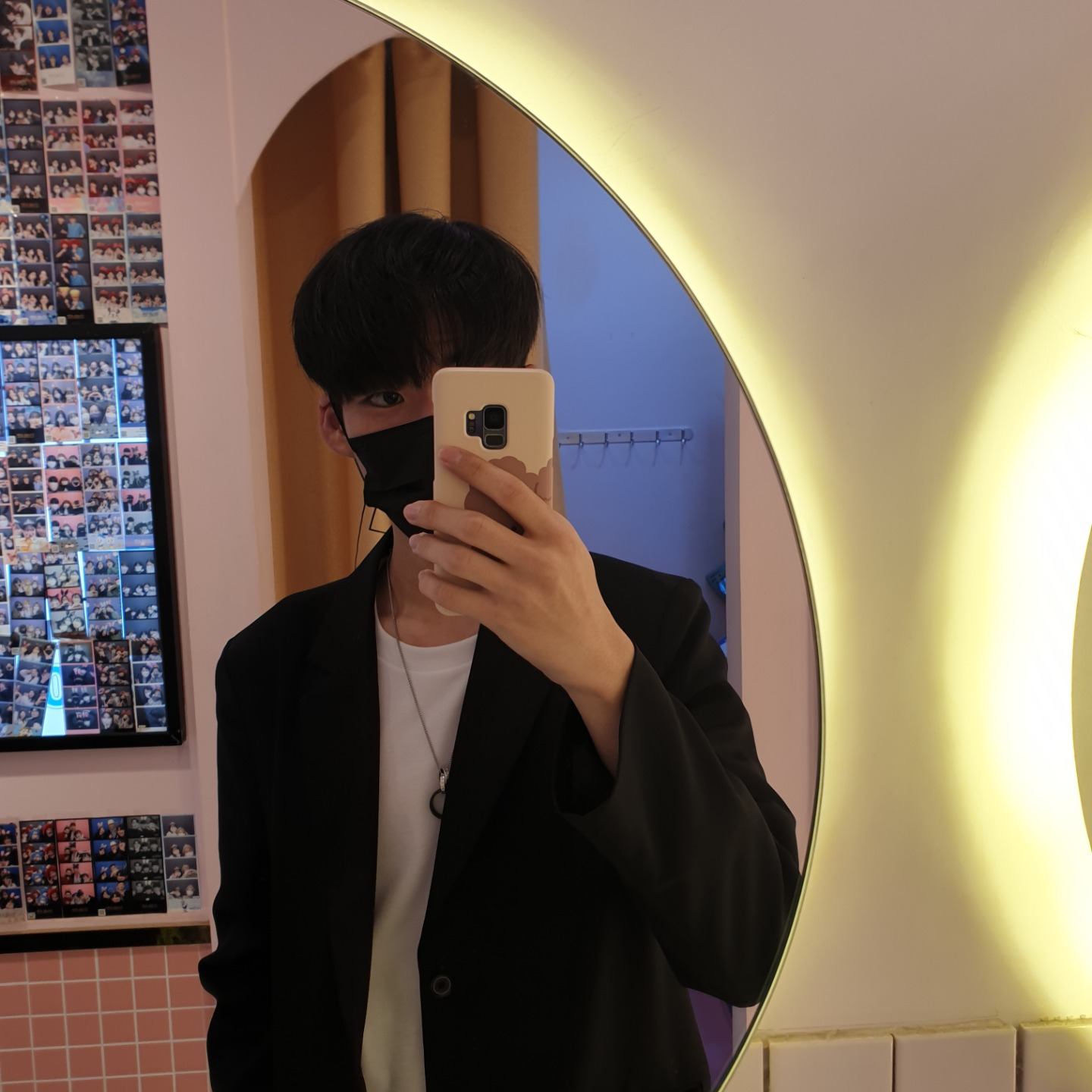 # 중 저 음 좋 아 하 세 요 .