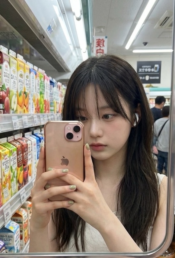 뭘봐?이쁘면들어와.친구하자 챗환영