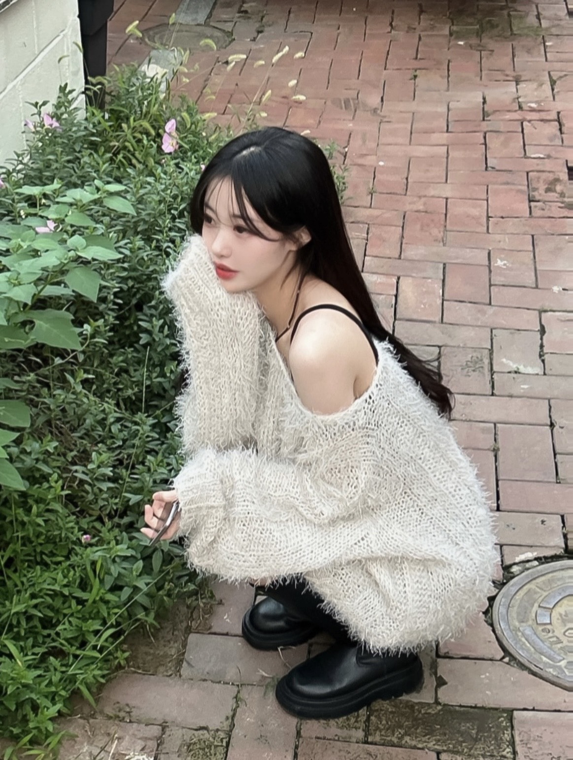 피아노 치고 기타도 치고 노래는 잘.