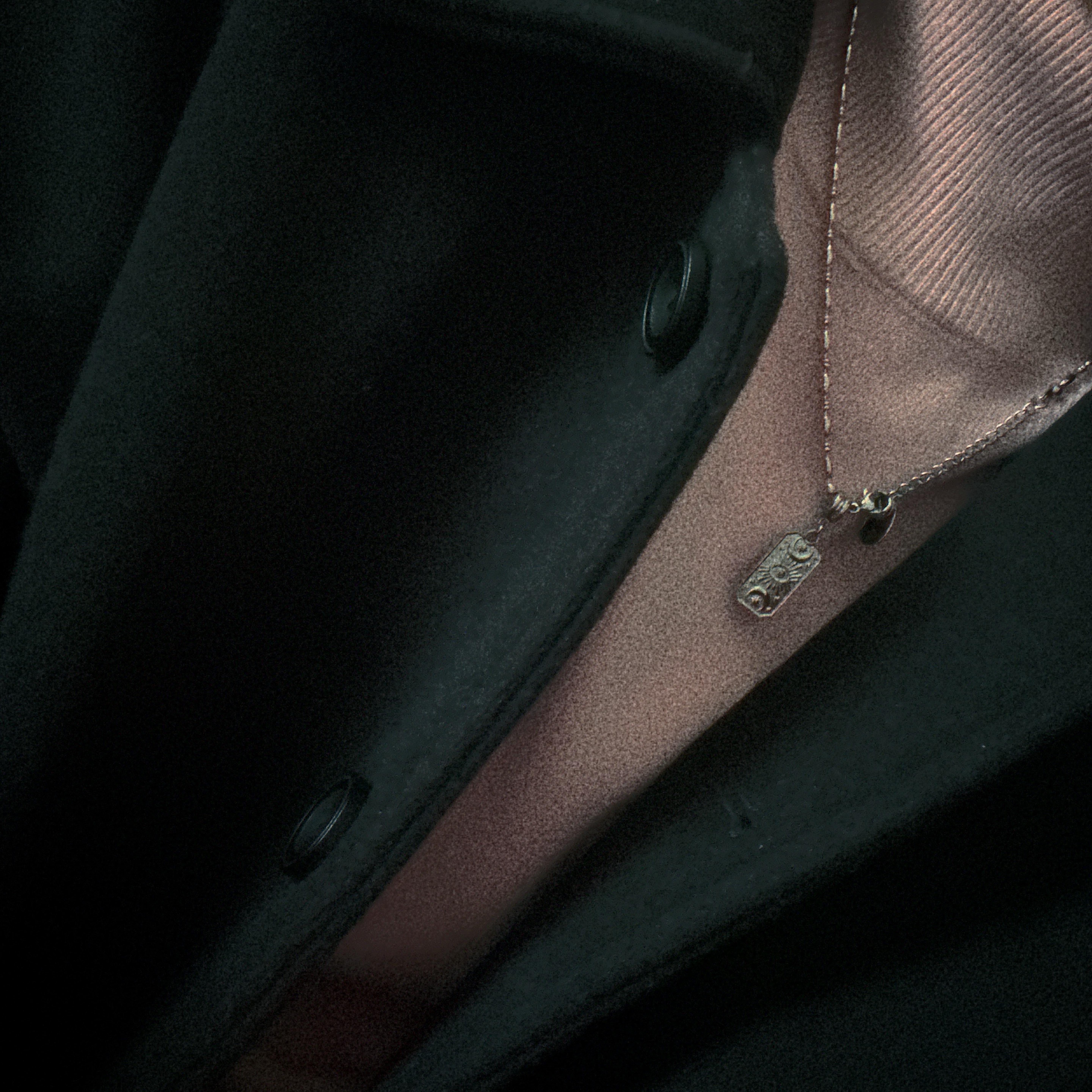 내가 사랑하는 걸 사랑하게 하려고.