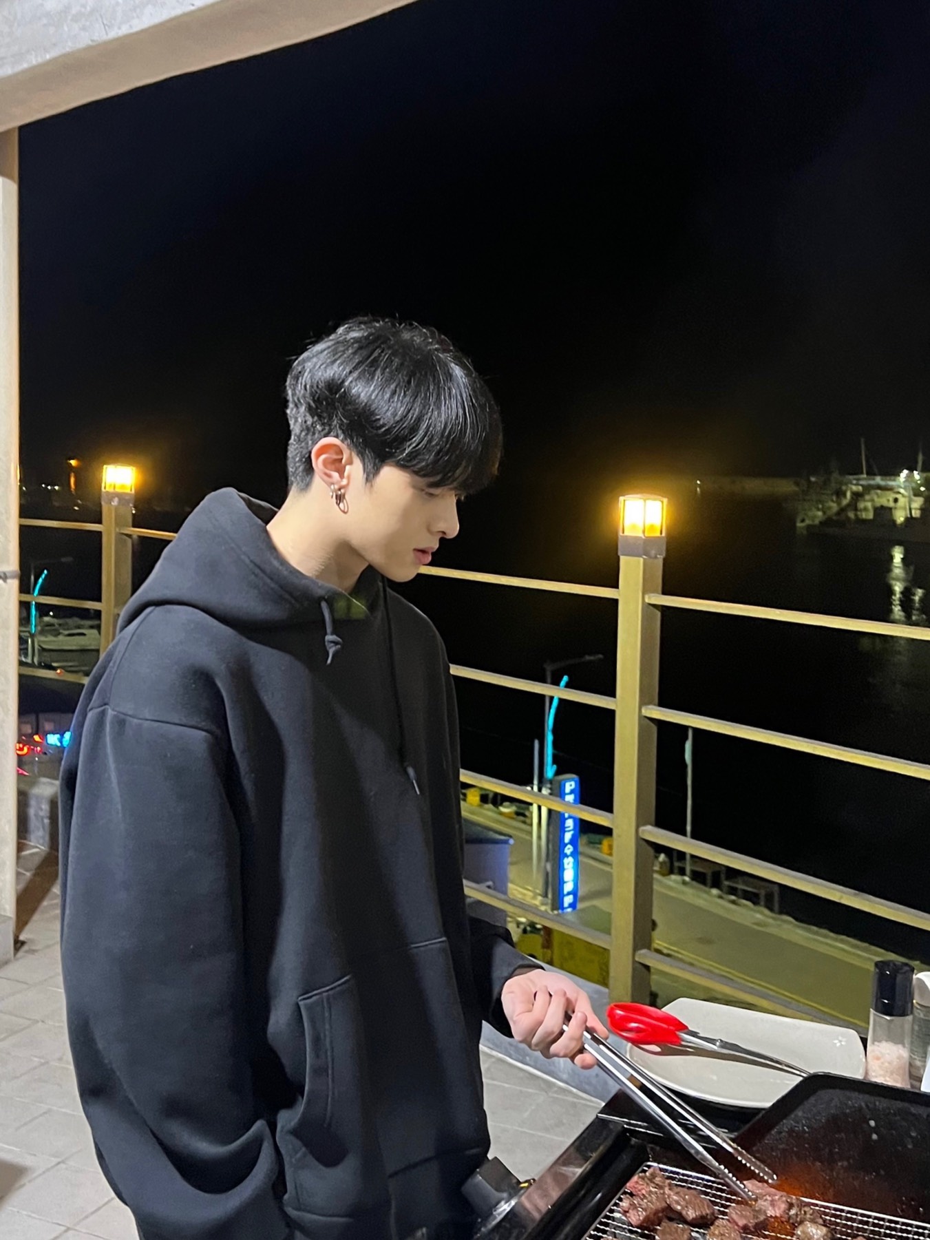 신입) 같이 잘까요?