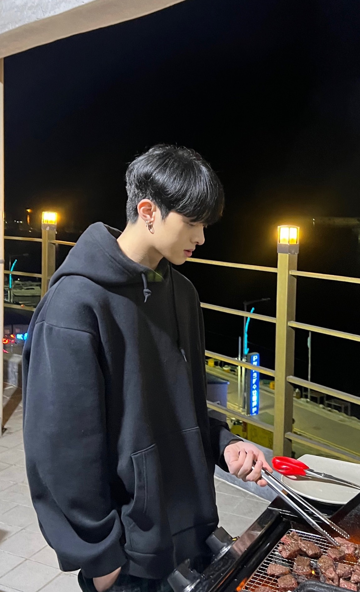 신입) 같이 잘까요?